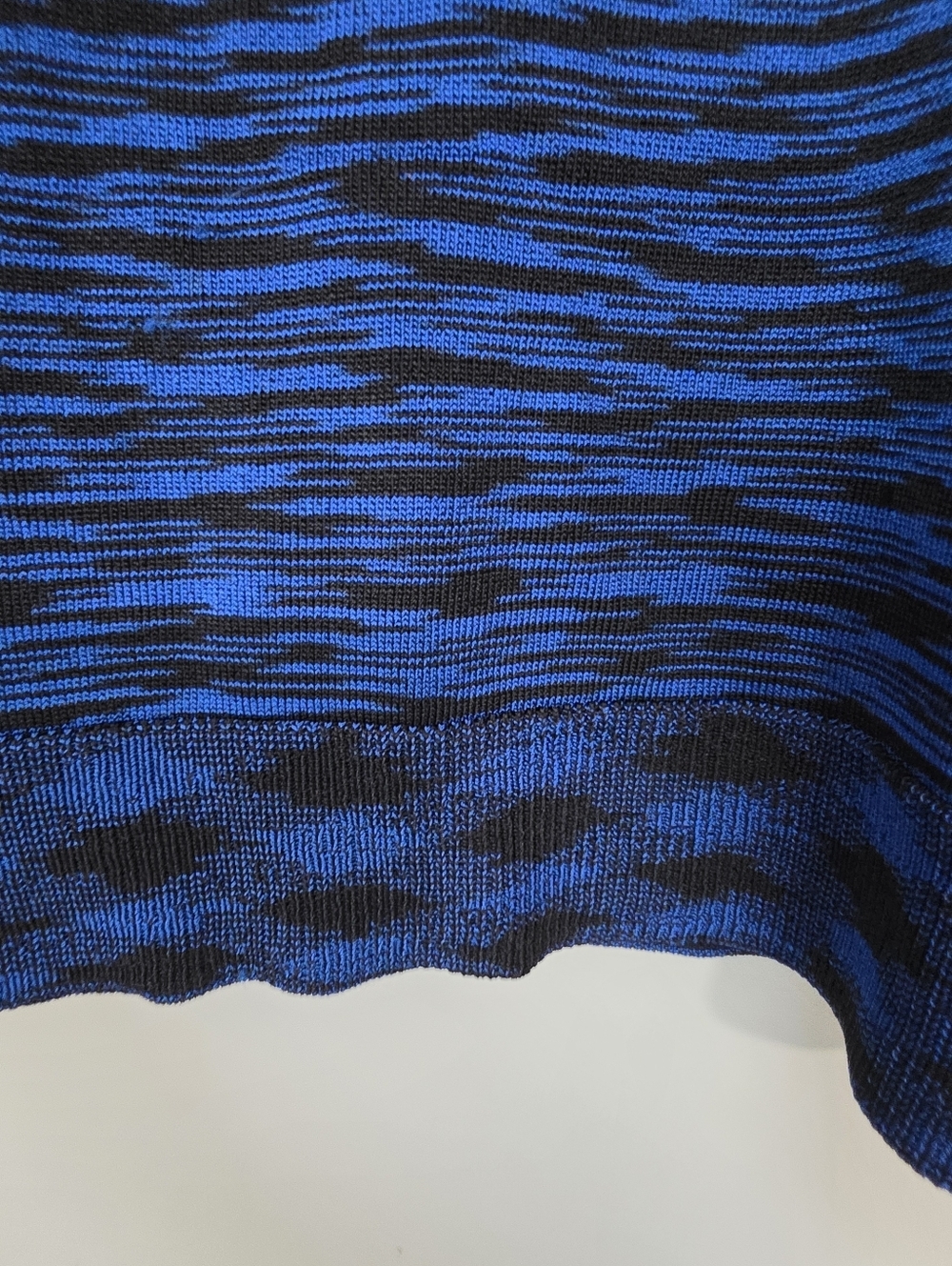 Michael Kors Blue Patterned Scoop Neck Tank - Picture 6 of 6